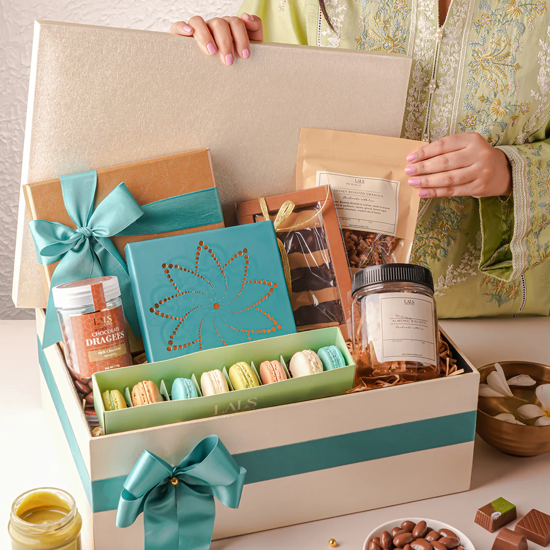 Grand Gesture Hamper - Image 2