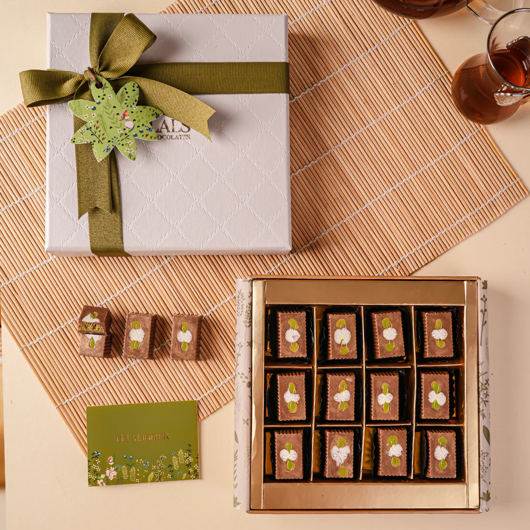 Pistachio Kunafa Box 12 pcs