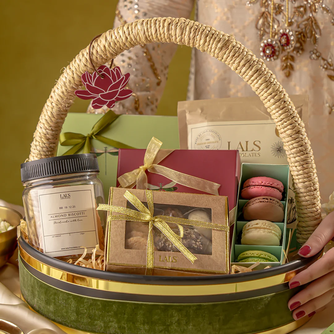 Wedding Showstopper Basket