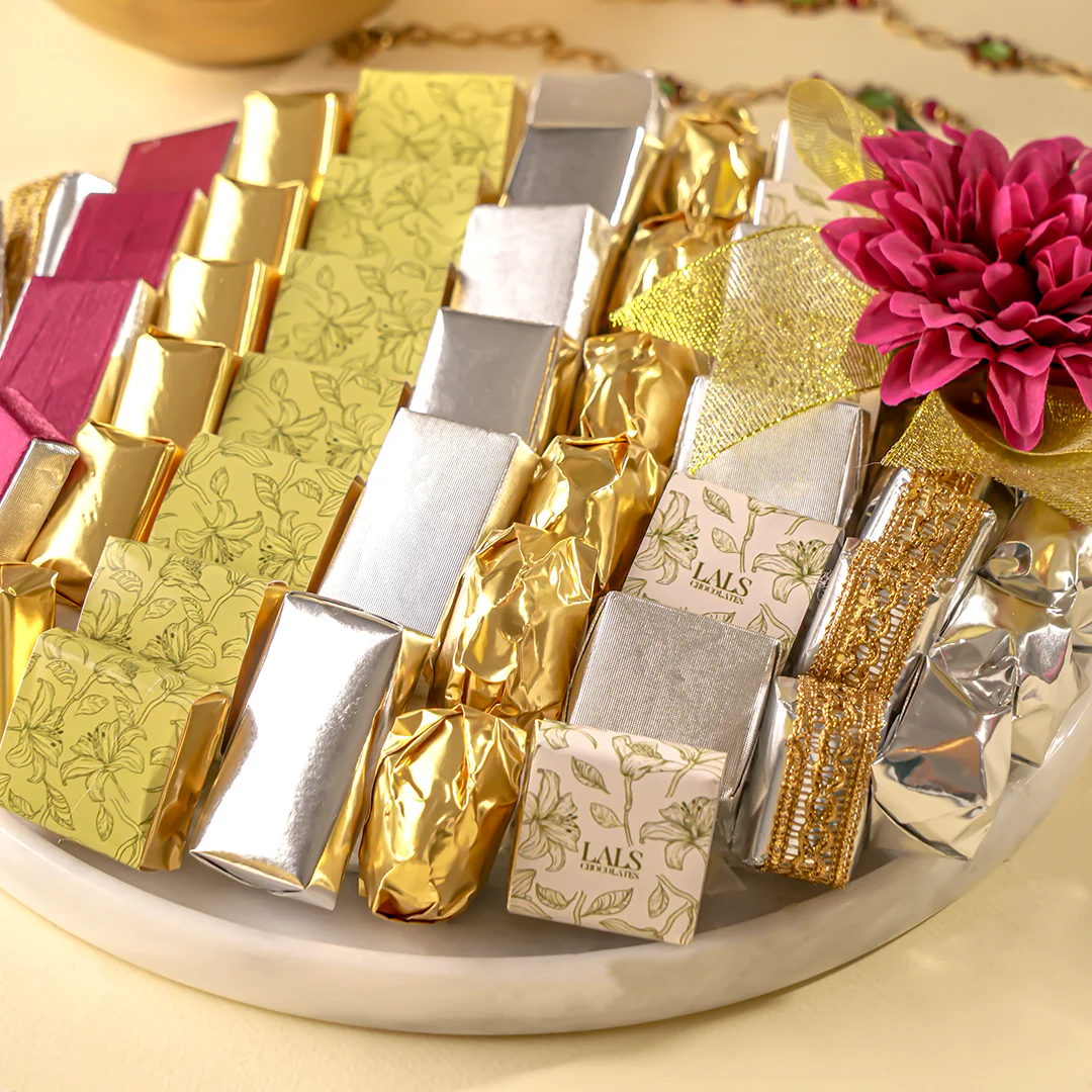 White Marble Ruby Chocolate Platter - Image 3